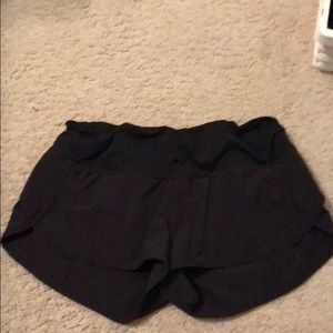 Lulu lemon speed short